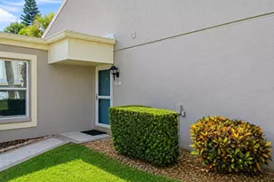 6132 7th Ave W, Bradenton, FL 34209 - Photo 3