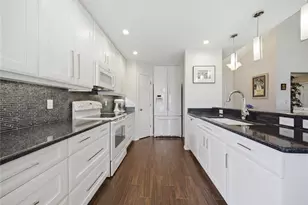4226 Kingsfield Dr, Parrish, FL 34219 - Photo 3