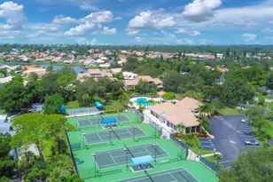 211 Carriage House Ln, Nokomis, FL 34275 - Photo 55