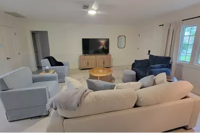 323 Madison Drive, Sarasota, FL 34236 - Photo 3