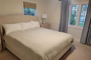 323 Madison Dr, Sarasota, FL 34236 - Photo 17