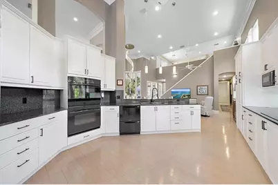617 Weston Pointe Court, Longboat Key, FL 34228 - Photo 15