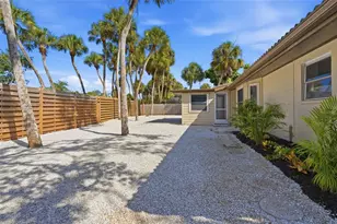 782 Birdsong Ln, Sarasota, FL 34242 - Photo 27