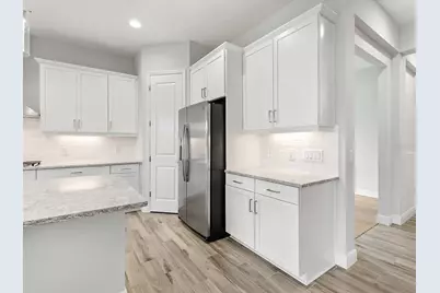 8282 Grande Shores Drive, Sarasota, FL 34240 - Photo 23
