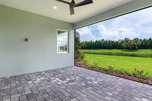 8282 Grande Shores Dr, Sarasota, FL 34240 - Photo 47