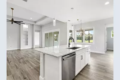 8282 Grande Shores Drive, Sarasota, FL 34240 - Photo 27