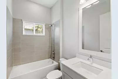8282 Grande Shores Drive, Sarasota, FL 34240 - Photo 43