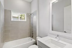 8282 Grande Shores Dr, Sarasota, FL 34240 - Photo 43