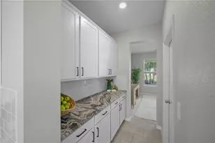 2032 Midnight Pearl Dr, Sarasota, FL 34240 - Photo 9
