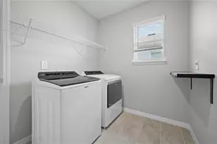 2032 Midnight Pearl Dr, Sarasota, FL 34240 - Photo 33