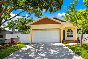3467 51st Ave N, Saint Petersburg, FL 33713 - Photo 1