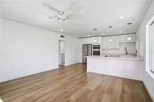 765 John Ringling Blvd, Sarasota, FL 34236 - Photo 9