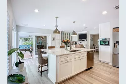 620 North Point Drive, Holmes Beach, FL 34217 - Photo 25