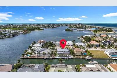 620 North Point Drive, Holmes Beach, FL 34217 - Photo 7