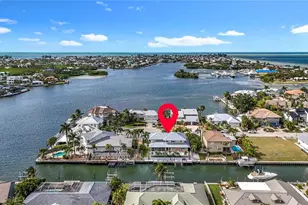 620 North Point Dr, Holmes Beach, FL 34217 - Photo 7
