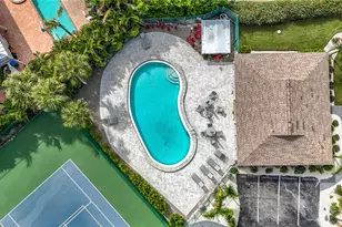 620 North Point Dr, Holmes Beach, FL 34217 - Photo 85