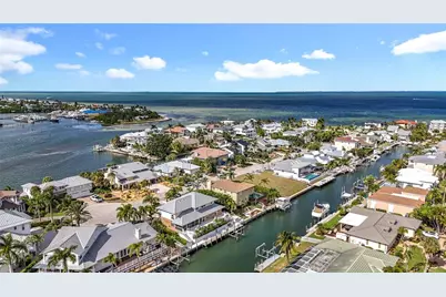 620 North Point Drive, Holmes Beach, FL 34217 - Photo 75