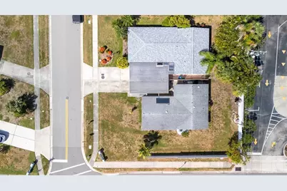 2463 Terry Lane, Sarasota, FL 34231 - Photo 5