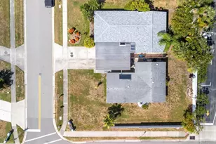 2463 Terry Ln, Sarasota, FL 34231 - Photo 5