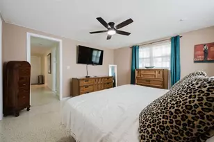 2463 Terry Ln, Sarasota, FL 34231 - Photo 29