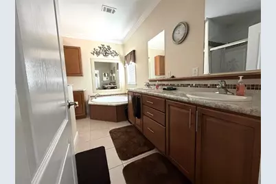 602 Carefree, Venice, FL 34285 - Photo 13