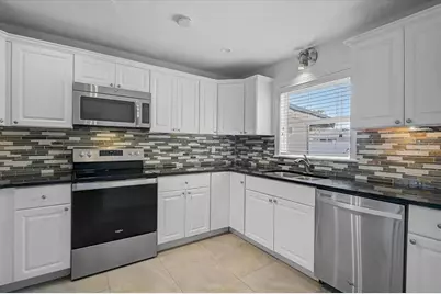 2866 Louise Street, Sarasota, FL 34237 - Photo 5