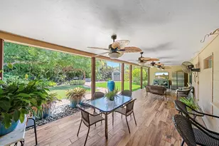 2462 Clematis St, Sarasota, FL 34239 - Photo 3