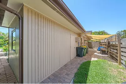 2462 Clematis Street, Sarasota, FL 34239 - Photo 41