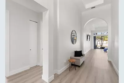6603 38th Street E, Sarasota, FL 34243 - Photo 11