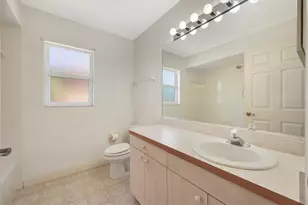 4206 73rd Terrace E, Sarasota, FL 34243 - Photo 31