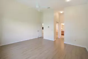 4211 64th Ave E, Sarasota, FL 34243 - Photo 23
