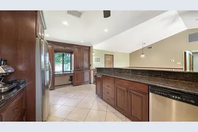 4842 Nutmeg Avenue, Sarasota, FL 34231 - Photo 13