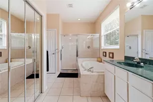 835 Cedarcrest Ct, Sarasota, FL 34232 - Photo 19