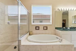 835 Cedarcrest Ct, Sarasota, FL 34232 - Photo 15