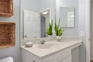 835 Cedarcrest Ct, Sarasota, FL 34232 - Photo 21