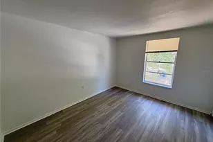 305 57th Ave Dr E, Bradenton, FL 34203 - Photo 15