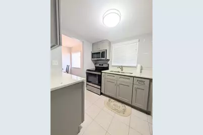 2008 Canal Drive #M3, Bradenton, FL 34207 - Photo 3