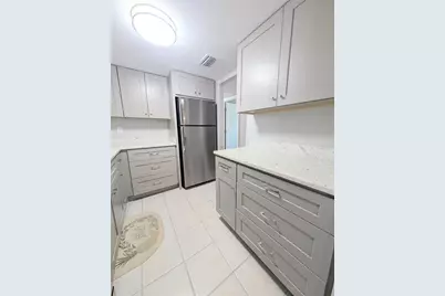 2008 Canal Drive #M3, Bradenton, FL 34207 - Photo 9