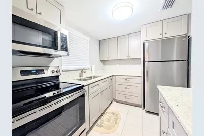 2008 Canal Drive #M3, Bradenton, FL 34207 - Photo 7