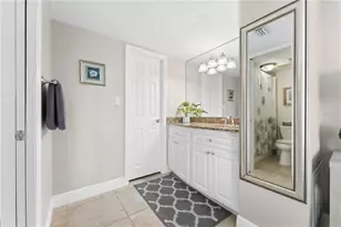 1700 Benjamin Franklin Dr, Sarasota, FL 34236 - Photo 15