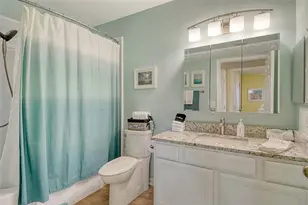 1010 Villagio Cir, Sarasota, FL 34237 - Photo 23