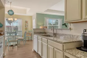 1010 Villagio Cir, Sarasota, FL 34237 - Photo 15