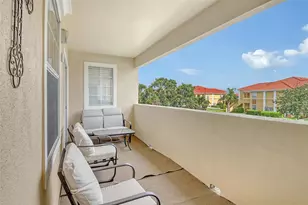 1010 Villagio Cir, Sarasota, FL 34237 - Photo 9