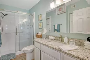 1010 Villagio Cir, Sarasota, FL 34237 - Photo 19