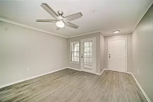 8932 Manor Loop, Bradenton, FL 34202 - Photo 9