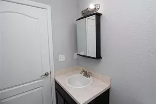 307 NW 8th St, Mulberry, FL 33860 - Photo 21