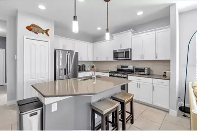 6475 Positano Court, Sarasota, FL 34243 - Photo 11