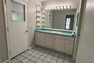 9216 65th Ave E, Bradenton, FL 34202 - Photo 11
