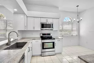 3415 E Chelmsford Ct, Sarasota, FL 34235 - Photo 13