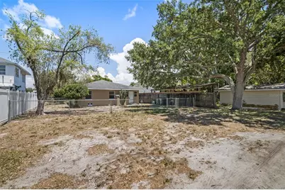 808 26th Street W, Bradenton, FL 34205 - Photo 7